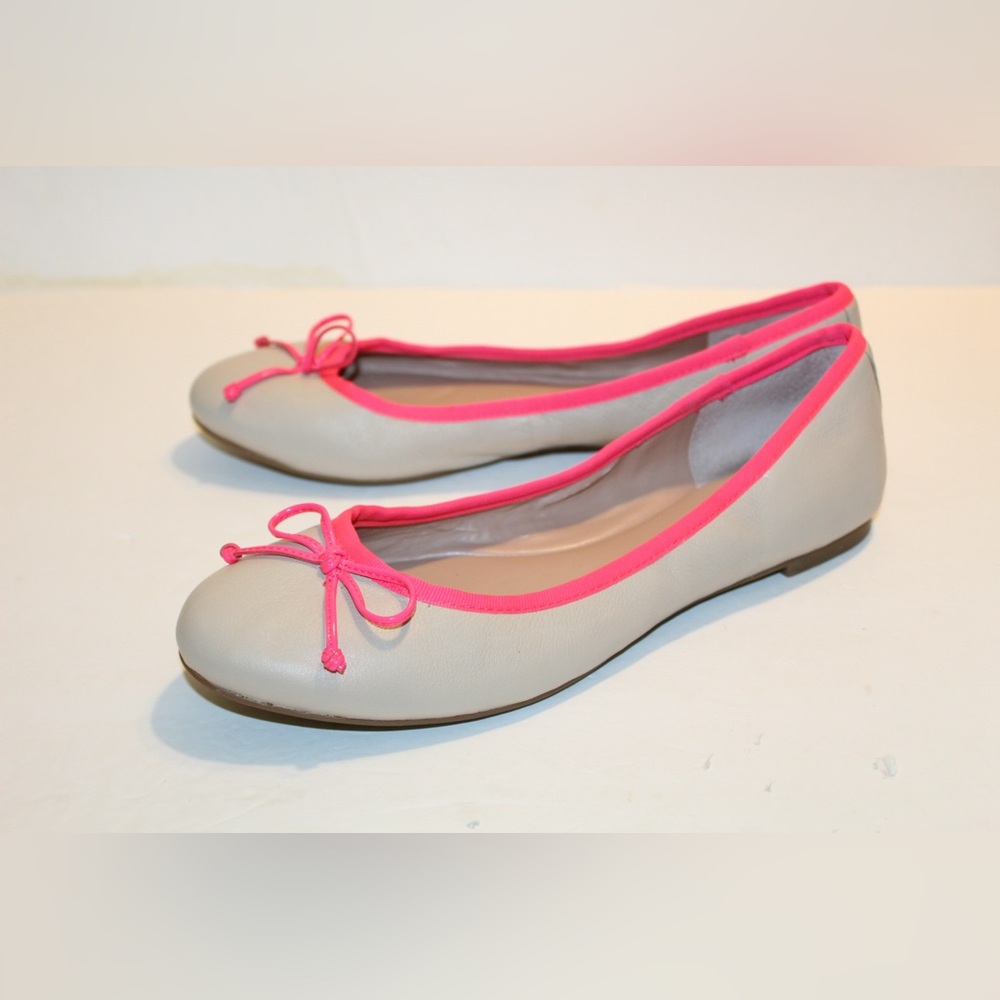 Women’s Banana Republic Leather Ballerina Flats Size 9.5